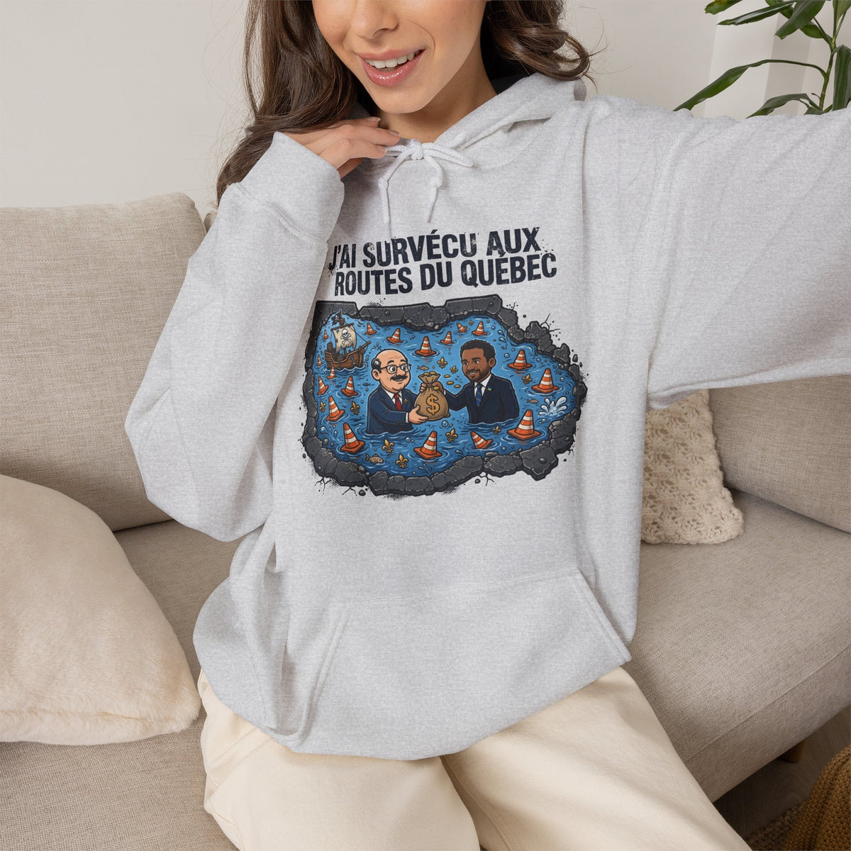 Hoodie - "J'ai Survécu aux Routes du Québec" Road Trip Canada Sweatshirt